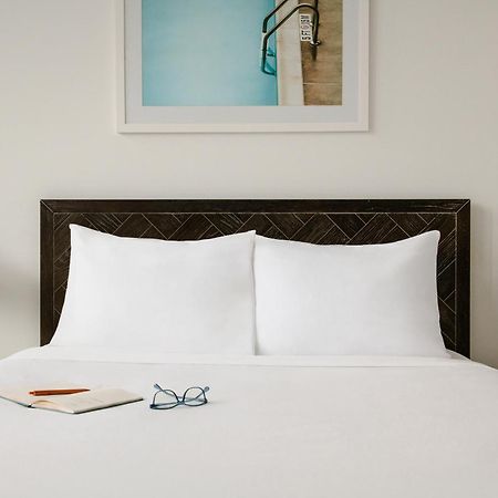 Sonder By Marriott Bonvoy 17West Apartments Маями Бийч Екстериор снимка