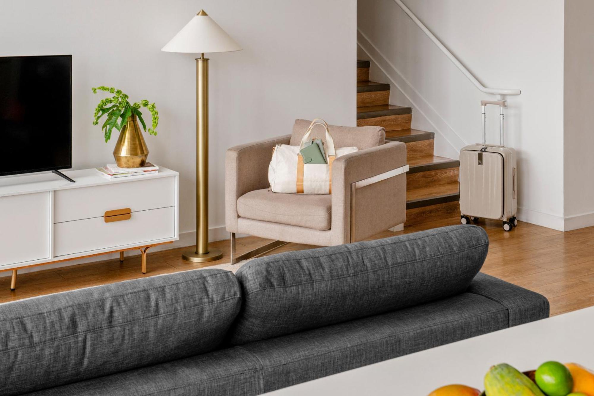 Sonder By Marriott Bonvoy 17West Apartments Маями Бийч Екстериор снимка