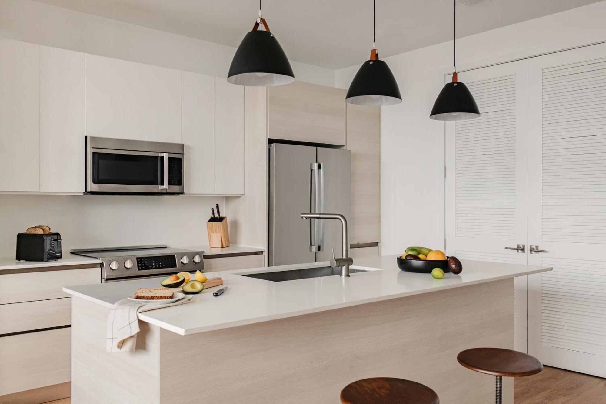 Sonder By Marriott Bonvoy 17West Apartments Маями Бийч Екстериор снимка