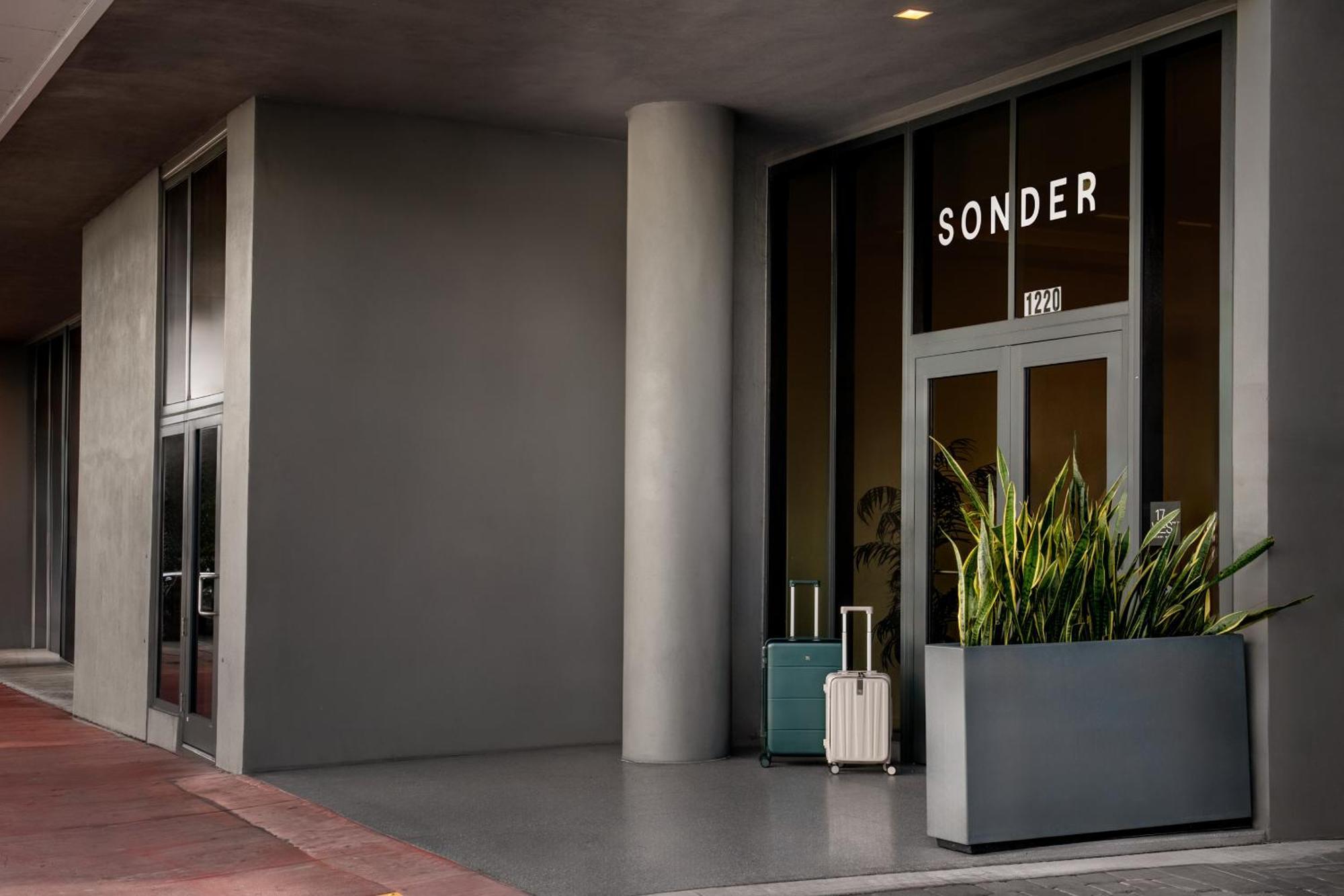 Sonder By Marriott Bonvoy 17West Apartments Маями Бийч Екстериор снимка