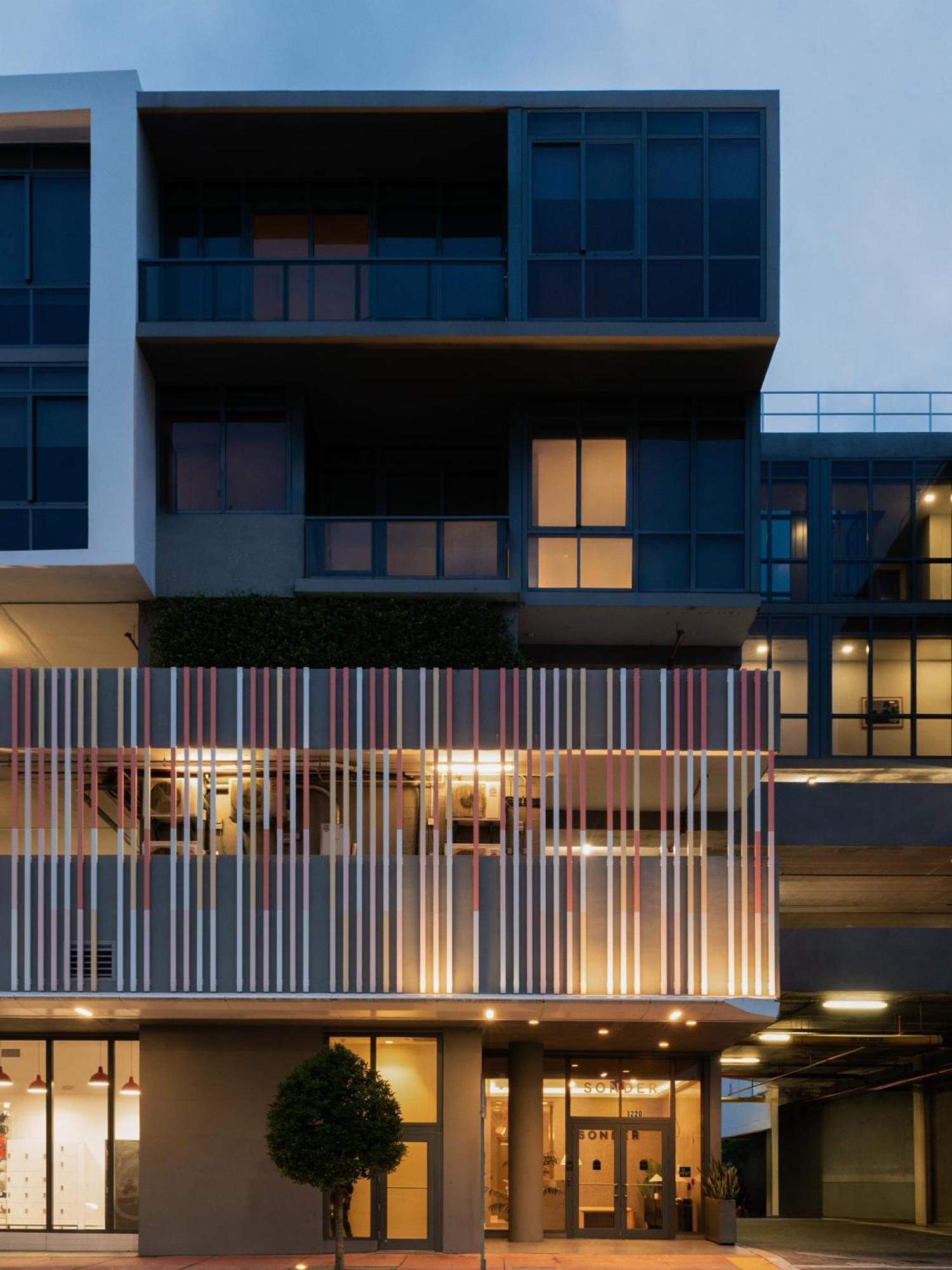 Sonder By Marriott Bonvoy 17West Apartments Маями Бийч Екстериор снимка
