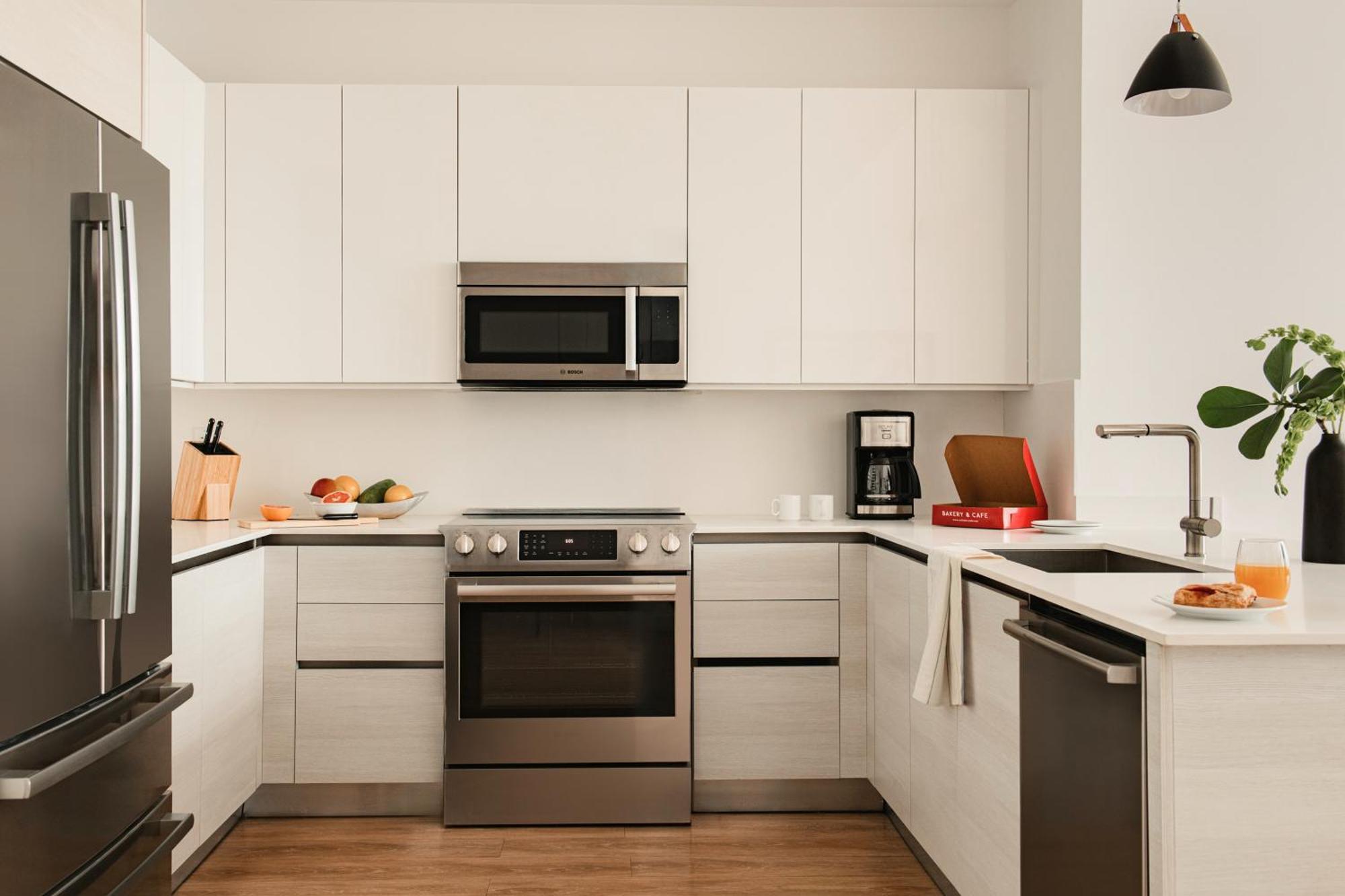 Sonder By Marriott Bonvoy 17West Apartments Маями Бийч Екстериор снимка